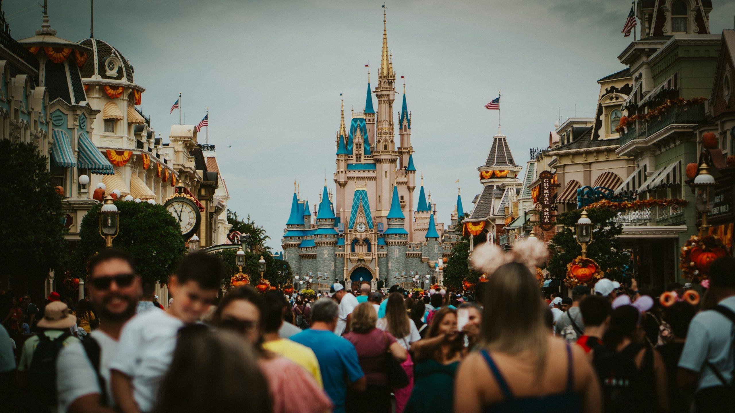 Theme Parks & Attractions